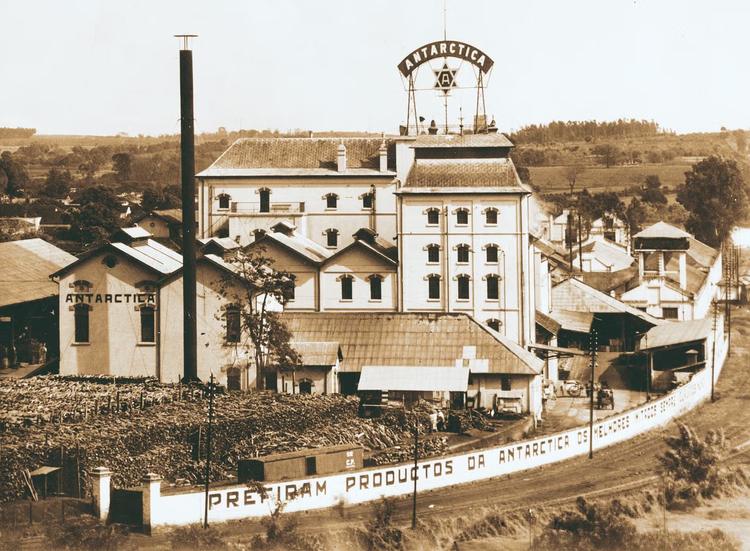 Em Ribeirão Preto, antiga cervejaria deixava funcionários beberem chope de graça após o trabalho