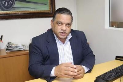 Mario Díaz afirma que Abinader dejó fuera de agenda el debate sobre la reelección