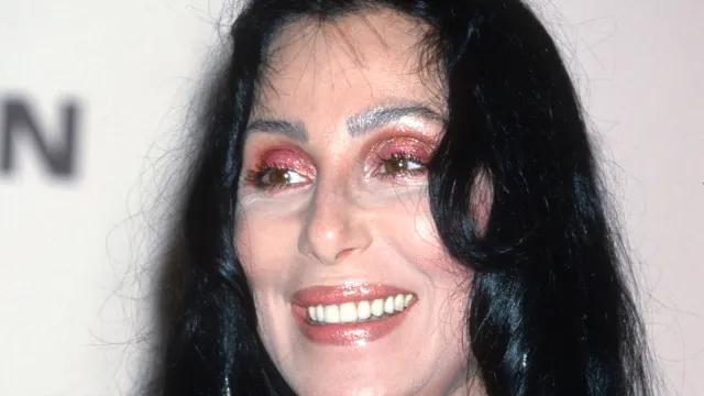 Cher descobre neta adolescente e tenta construir relação, diz jornal