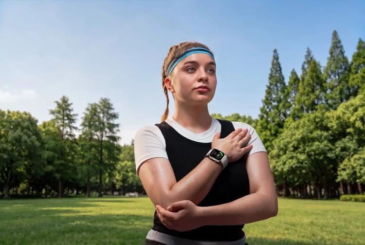 Huawei Watch D3 : Huawei transforme encore un peu plus sa montre en tensiomètre de poignet