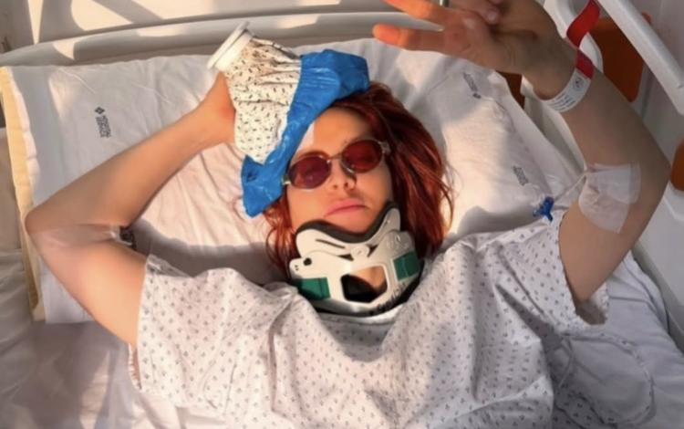 Noemi rassicura i fan dopo l'incidente: «Sto bene, ma devo fermarmi per quattro settimane» VIDEO