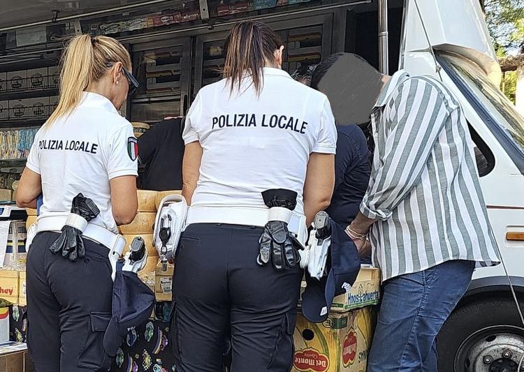 Controlli al mercato del Sant’Elia: 70 kg di prodotti sequestrati