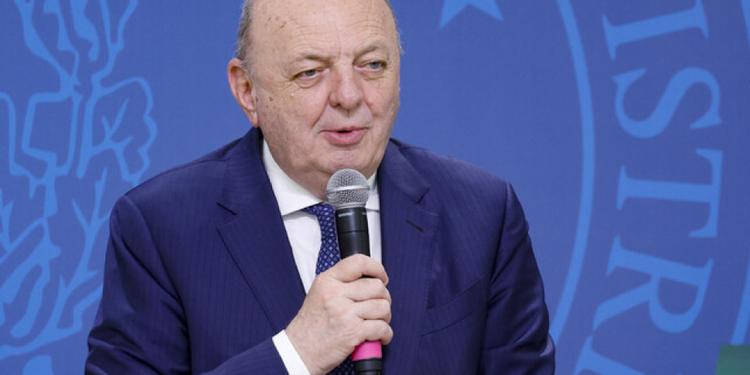 Caro energia, Italia in ansia. Il ministro Pichetto: «Sul gas pronti a procedere anche senza il via libera dell’Ue»