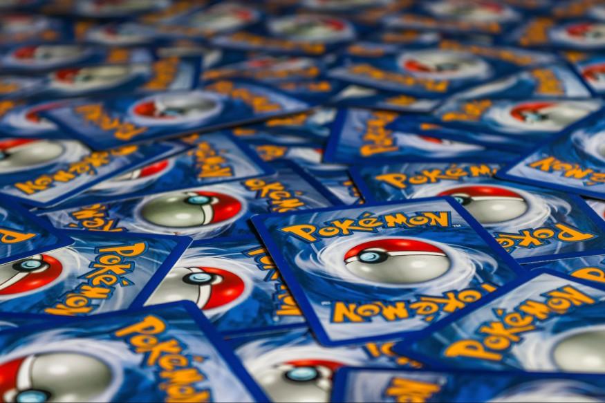 Cartes Pokémon collector : des files d'attentes devant les magasins en Isère