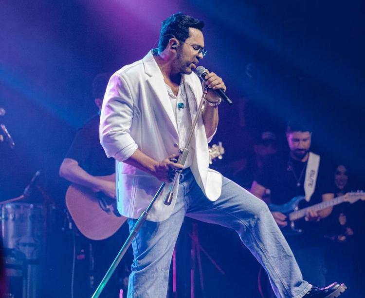Henrique Casttro estreia em São Paulo com show 