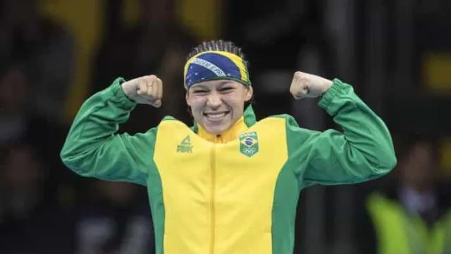 Bia Ferreira leva ouro na Copa do Mundo em retorno ao boxe olímpico