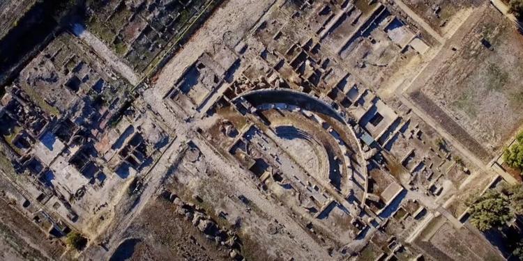 A Sibari la storia è senza pace. Prima l’acqua, adesso il fuoco