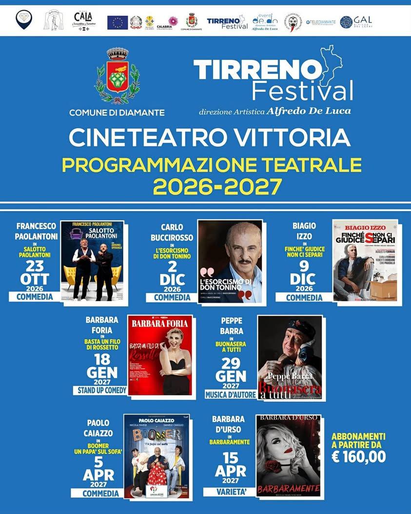 🔵𝐒𝐭𝐚𝐠𝐢𝐨𝐧𝐞 𝐓𝐞𝐚𝐭𝐫𝐚𝐥𝐞 𝟐𝟎𝟐𝟔/𝟐𝟎𝟐𝟕 📌Cineteatro Vittoria di Diamante (CS) 🎭"Salotto Paolantoni" 🎭"L...