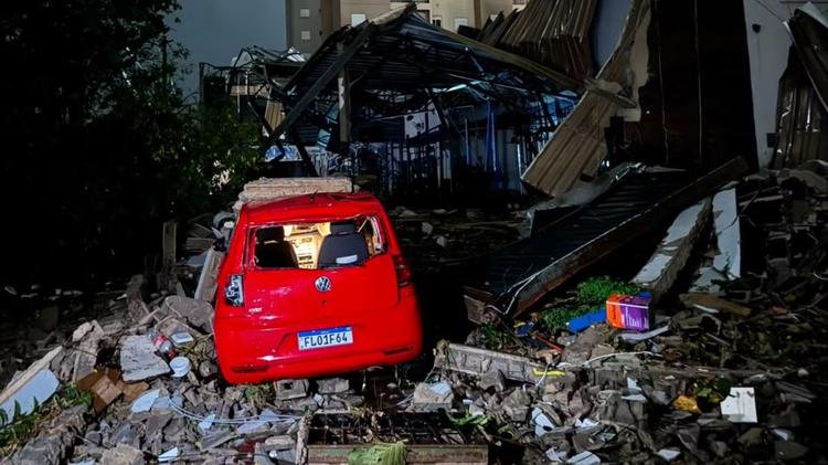 Temporal provoca destruição, bloqueia avenidas e deixa bairros sem energia em Ribeirão Preto