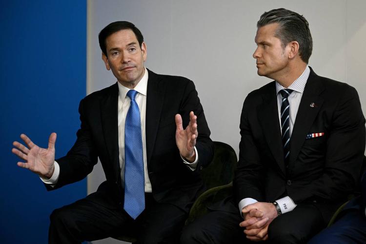 Truppe Usa via dall’Europa, il piano bloccato all’ultimo: cosa voleva annunciare Hegseth alla Nato