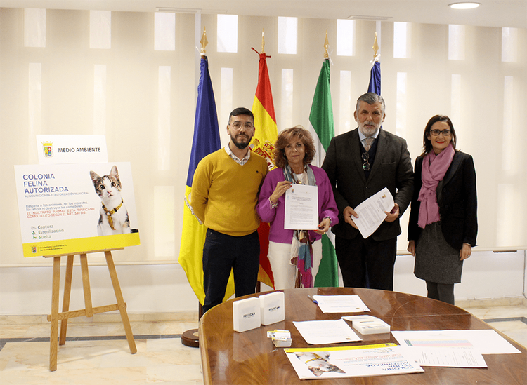 San Juan de Aznalfarache y el Colegio de Veterinarios firman un convenio para la gestión del censo de animales domésticos