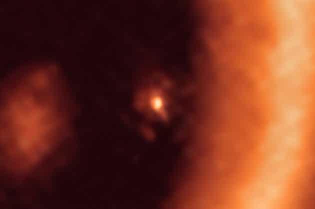Detailansicht der zirkumplanetaren Scheibe um „PDS 70c“. Copyright: ALMA (ESO/NAOJ/NRAO)/Benisty et al.