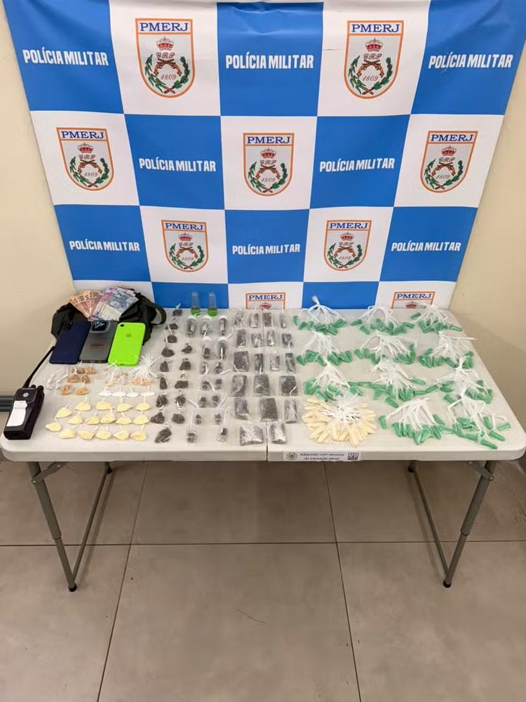 Dupla é presa com drogas em Volta Redonda