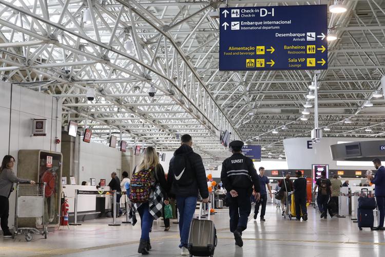 Anac registra 57 casos de indisciplina no 1º mês de regra que pune má conduta de passageiros