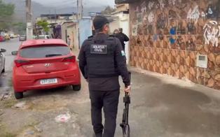 Policial é baleado em operação contra organização criminosa especializada em roubo e clonagem de veículos