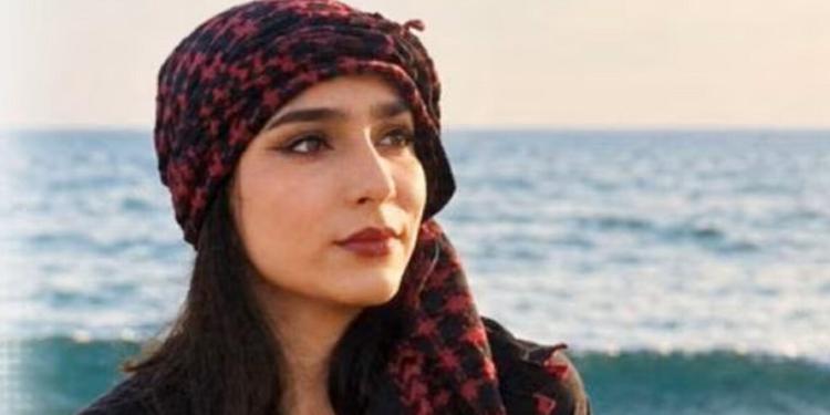 Najmeh Amini rischia l’esecuzione in Iran a 23 anni: la condanna per un post sui social