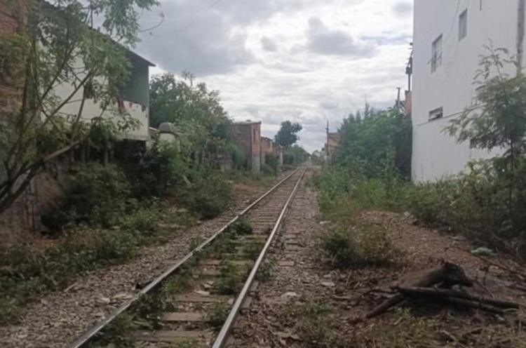 Ações de desocupação de mais de 90 famílias que moram às margens de ferrovia é suspensa em MG