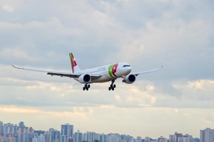 Emergência faz voo de Lisboa com destino a Curitiba voltar a Portugal; problema não foi detalhado