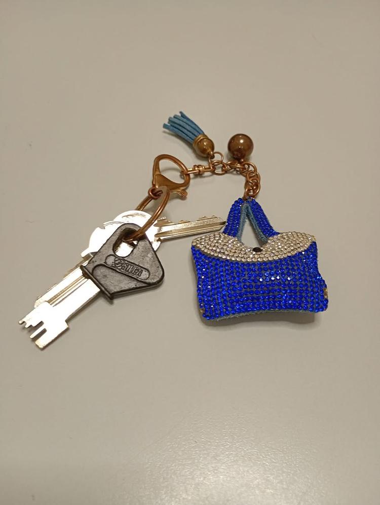 Comunichiamo che è stato trovato  un mazzo di chiavi. Chi lo riconosce può ritirarlo presso il Comando di Polizia Locale...
