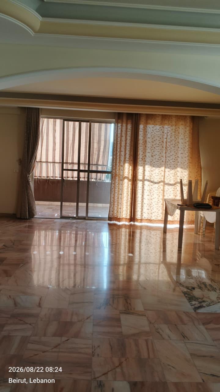 For Rent: Apartment in Achrafieh