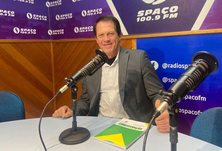 Vídeo: “Se tudo isso for aprovado, homem hétero não vai mais ser humano, será tratado como inseto”, alerta Sandro Fantinel sobre Lei da Misoginia