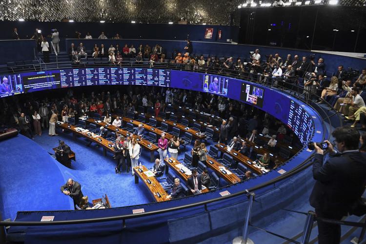 Regra de transição e dois dias de folga: entenda como ficou a proposta que acaba com a escala 6x1