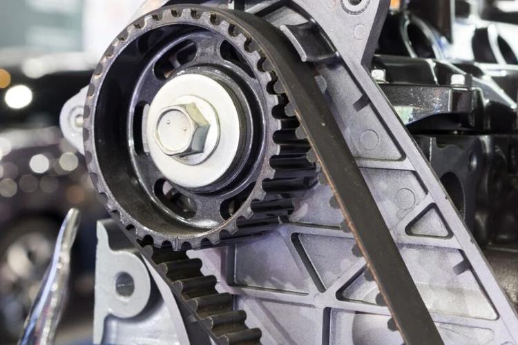 Moteur Puretech&nbsp;: cet outil vendu 13&nbsp;€ va sauver votre voiture, voici comment