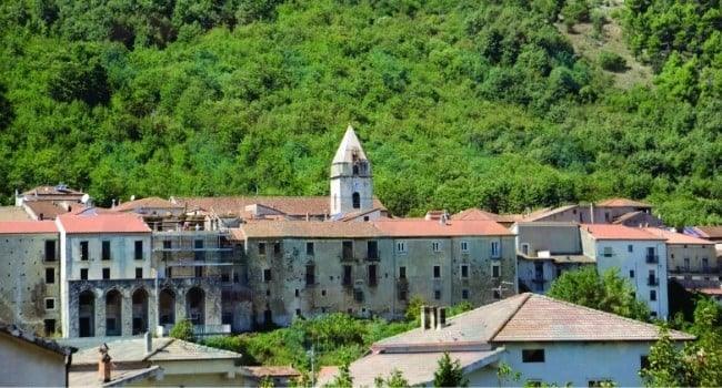 Buonabitacolo, Consiglio comunale infuocato: tra bilancio, Tari e le proteste sul servizio idrico