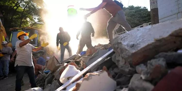 Oltre 130 morti nel terremoto che ha sconvolto la Colombia: bambini sotto le macerie dell'ospedale di Cali