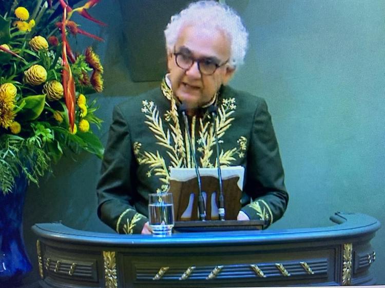 Milton Hatoum toma posse na ABL