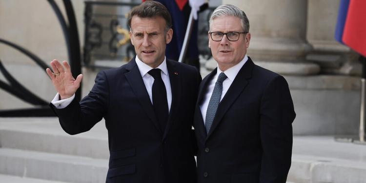 Macron accoglie Starmer all'Eliseo, una trentina di Paesi al summit su Hormuz