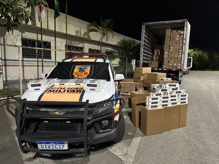 Carga de 250 mil maços de cigarros sem nota fiscal é apreendida em Divinópolis