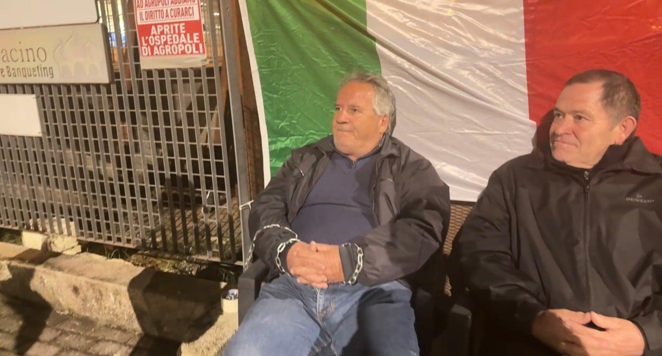 Agropoli si mobilita per il diritto alla salute: protesta estrema davanti all’ospedale