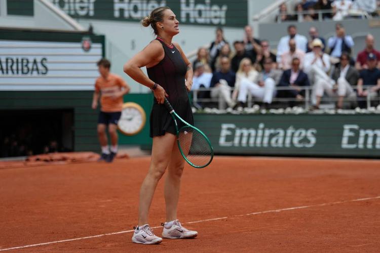 La caduta degli dei. Sabalenka: "Voglio staccare dal tennis"