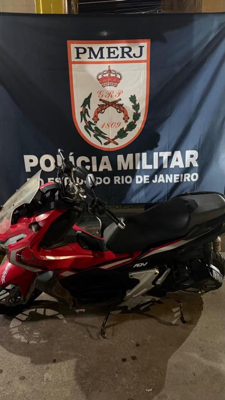 Homem é detido com moto roubada em Barra Mansa