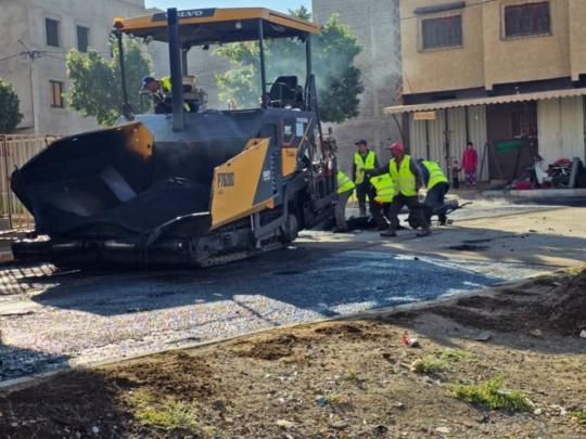 ضعف جودة الأشغال الجارية بمدينة سيدي بوعثمان فوق مكتب عامل اقليم الرحامنة