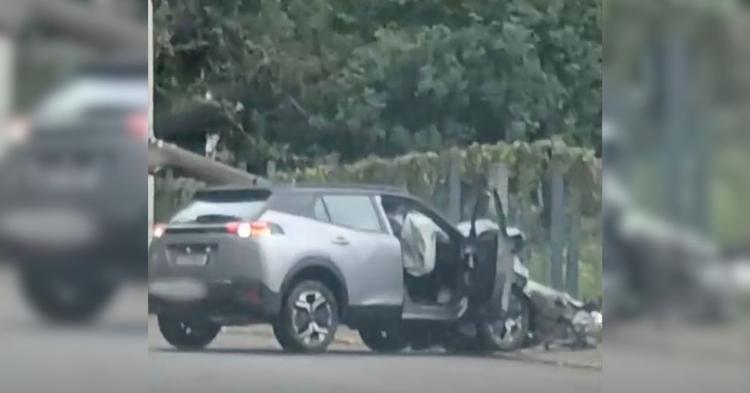 Homem é preso após perseguir namorada e bater carro contra poste, em Itapema