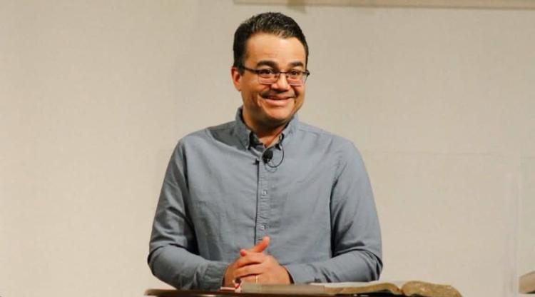 Pastor lança livro sobre como campos missionários se tornaram celeiros de missões