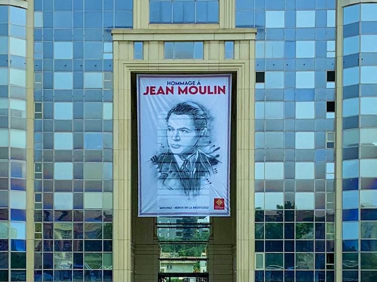 Une exposition à voir sur le parvis de l'Hôtel de Région à Montpellier.