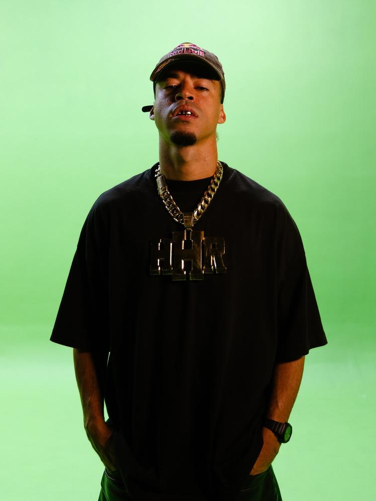 Associar L7nnon a John Lennon para tentar alterar o nome artístico do rapper é ação que carece de sensatez...