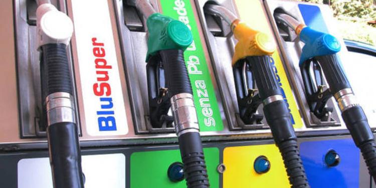 Dopo Eni anche Ip applicherà limiti ai prezzi dei carburanti sulla rete italiana