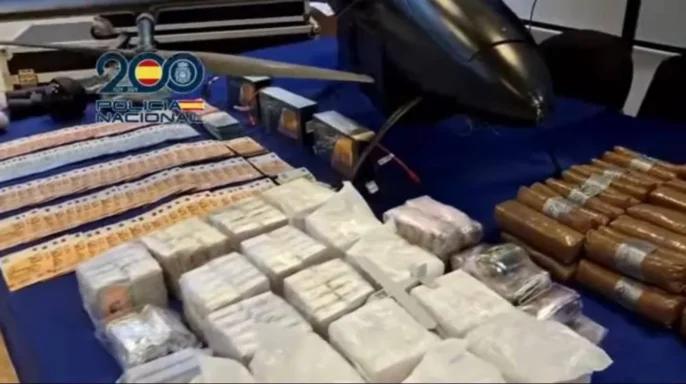 الشرطة الإسبانية تفكك شبكة دولية لتهريب المخدرات بطائرات مسيّرة بين المغرب وفرنسا