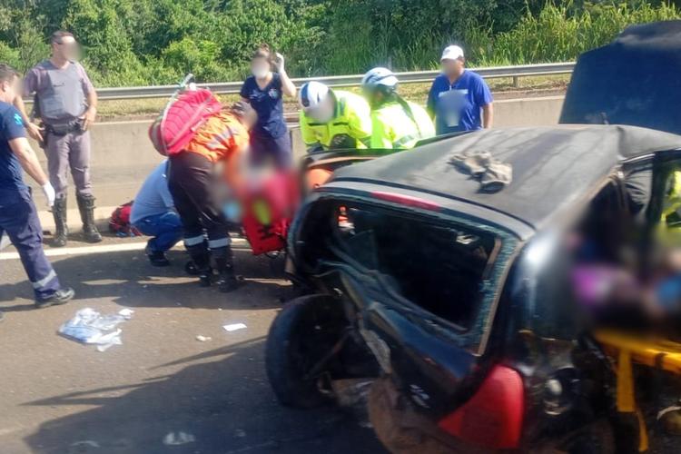 Acidente entre dois veículos causa interdição parcial da Rodovia Raposo Tavares em Presidente Bernardes