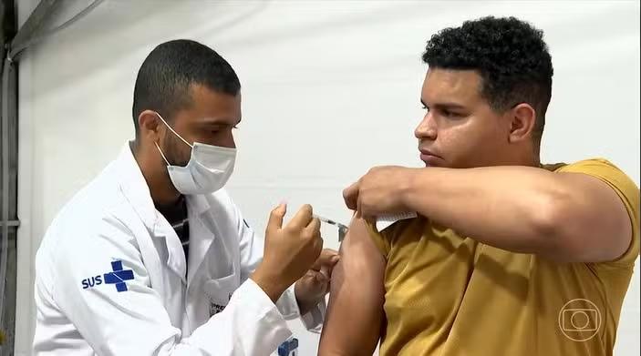 Surto de sarampo leva São Paulo e cidades da Grande SP a ampliar vacinação contra a doença