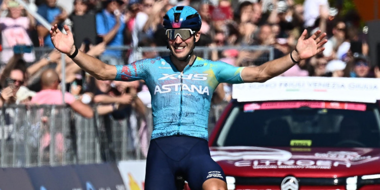 Giro d’Italia, trionfo italiano: Bettiol vince in solitaria la Alessandria-Verbania