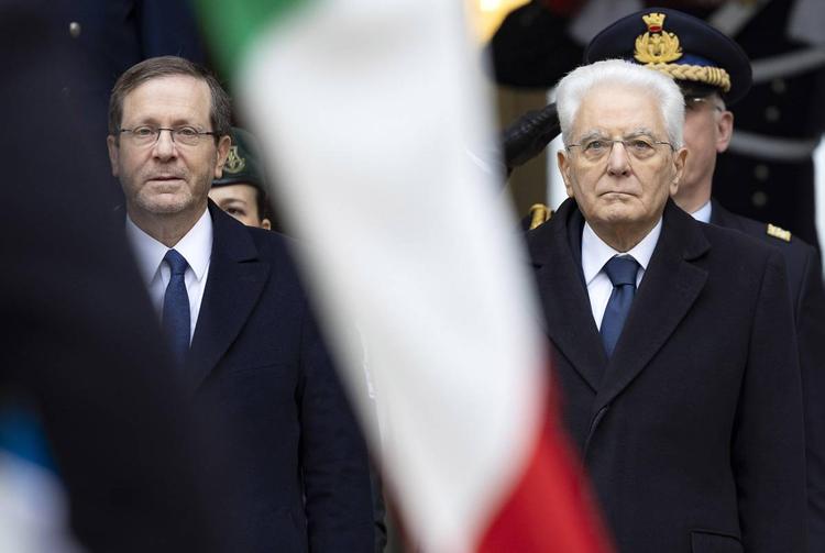 Drone su base Unifil, Mattarella a Herzog: "Inaccettabile"