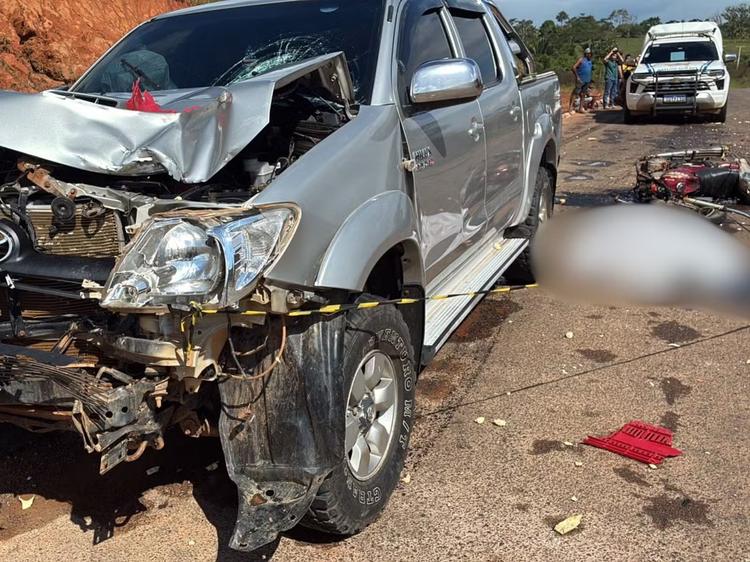 Motociclista morre após batida com caminhonete em ramal no interior do Acre