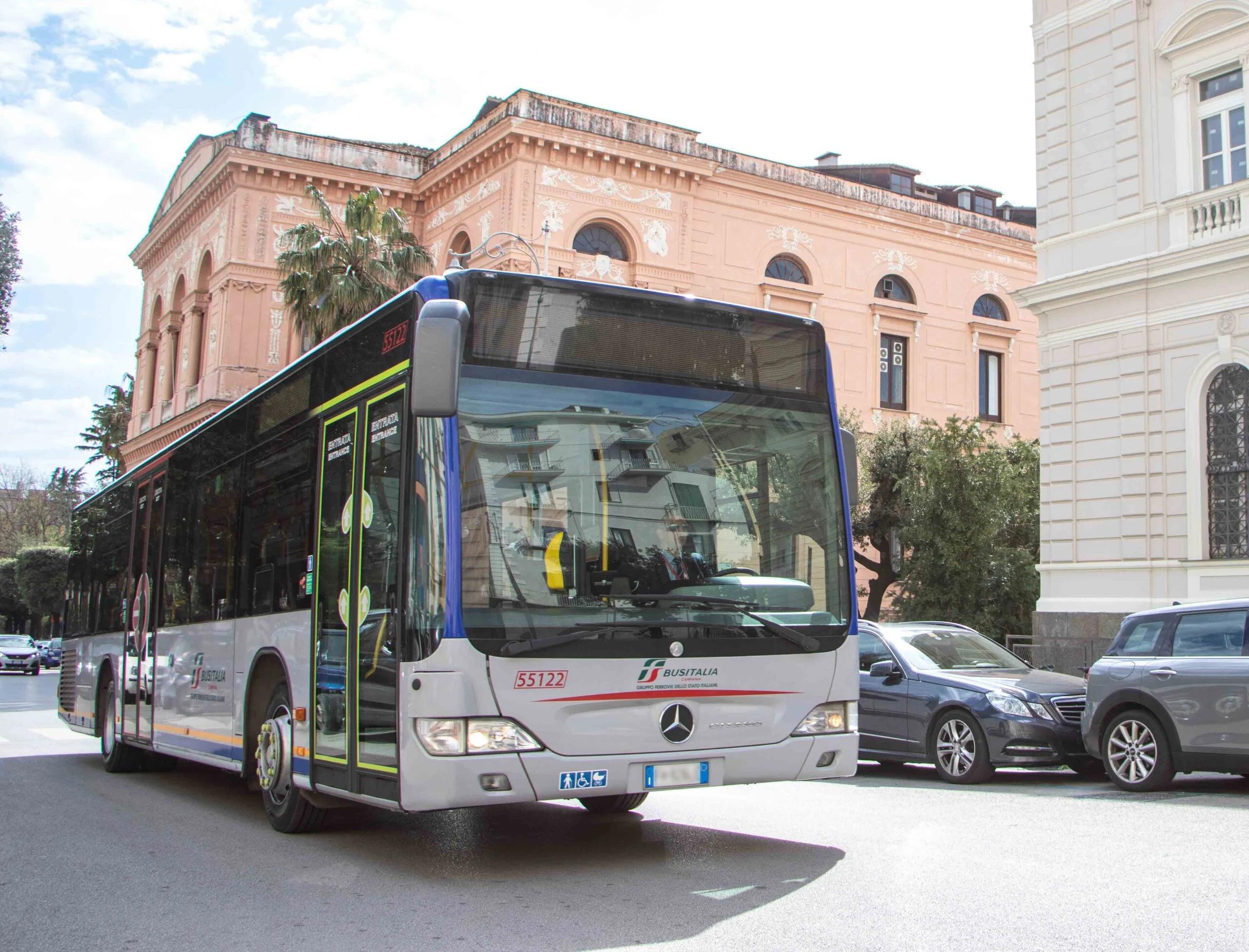Trasporto pubblico Salerno: firmato il contratto decennale con Busitalia e SITA SUD