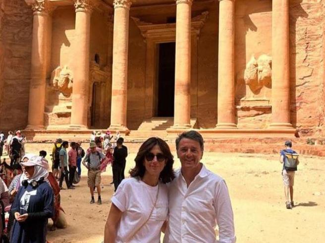 Matteo Renzi e la moglie Agnese unici ospiti italiani al royal wedding in Giordania (con William e Kate)