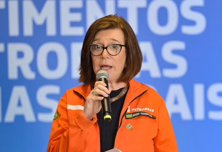 Petrobras planeja elevar preço da gasolina, mas avalia concorrência com etanol, diz CEO
